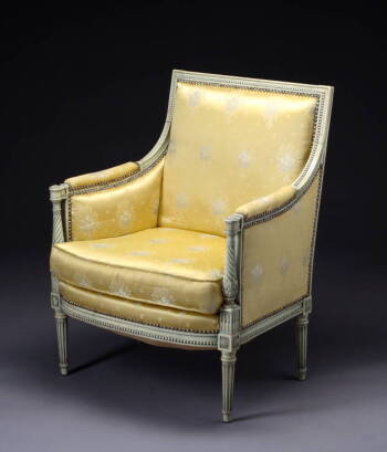 LOUIS XVI STYLE BERGERE