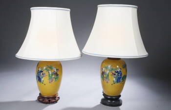 PAIR OF ASIAN CERAMIC VASE TABLE LAMPS