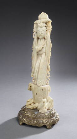 CARVED SOAPSTONE FIGURE OF QUAN YIN