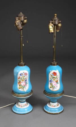 PAIR OF BLUE PORCELAIN TABLE LAMPS