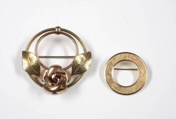 GOLD CIRCLE BROOCHES