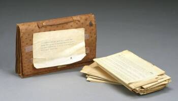 MARY PICKFORD OWNED LETTERS AND PURSE