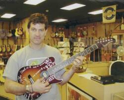 CHRIS ISAAK GUITAR - 3