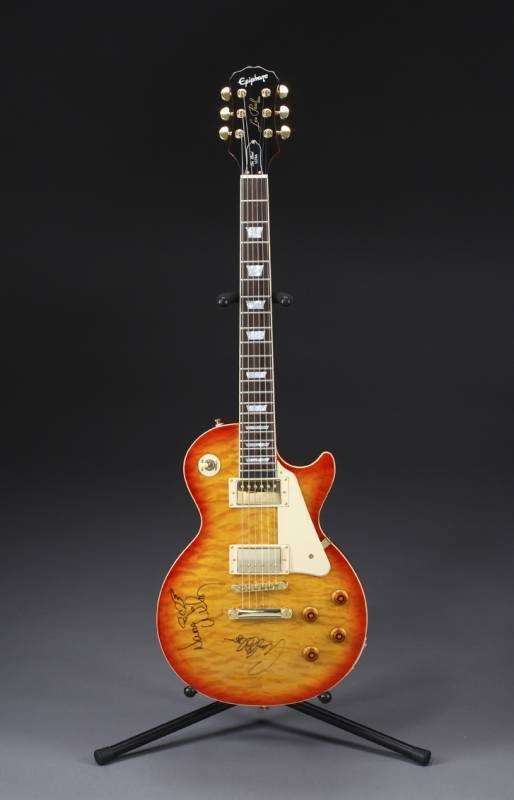ANN AND NANCY WILSON SIGNED EPIPHONE LES PAUL