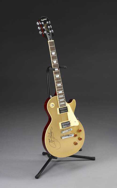 GENE SIMMONS SIGNED LES PAUL EPIPHONE CLASSIC