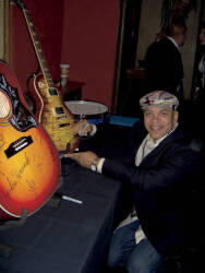 SIGNED GRAMMY PRESS CONFERENCE GIBSON LES PAUL - 5
