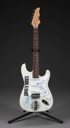 GUNS N' ROSES SIGNED GUITAR