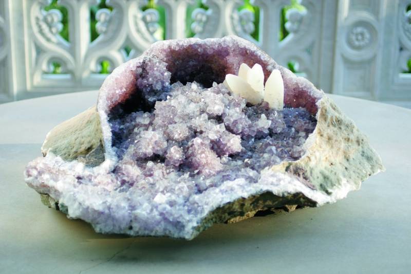 CHER - AN AMETHYST GEODE