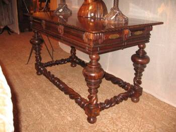 CHER - A PORTUGUESE BAROQUE CENTER TABLE