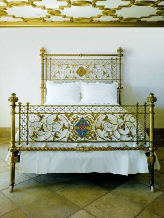 CHER - THE SCARISBRICK HALL BED