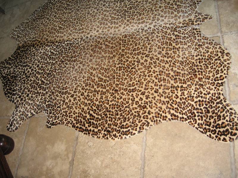 CHER - A LEOPARD PATTERN PRINTED HIDE RUG