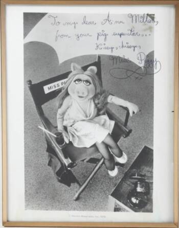 MISS PIGGY SIGNED PHOTOGRAPH