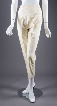 MARILYN MONROE WHITE CAPRI PANTS