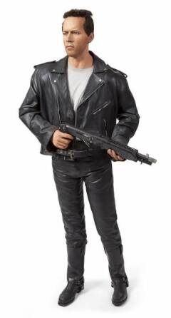 ARNOLD SCHWARZENEGGER TERMINATOR 2: JUDGEMENT DAY LIFE-SIZED MANNEQUIN