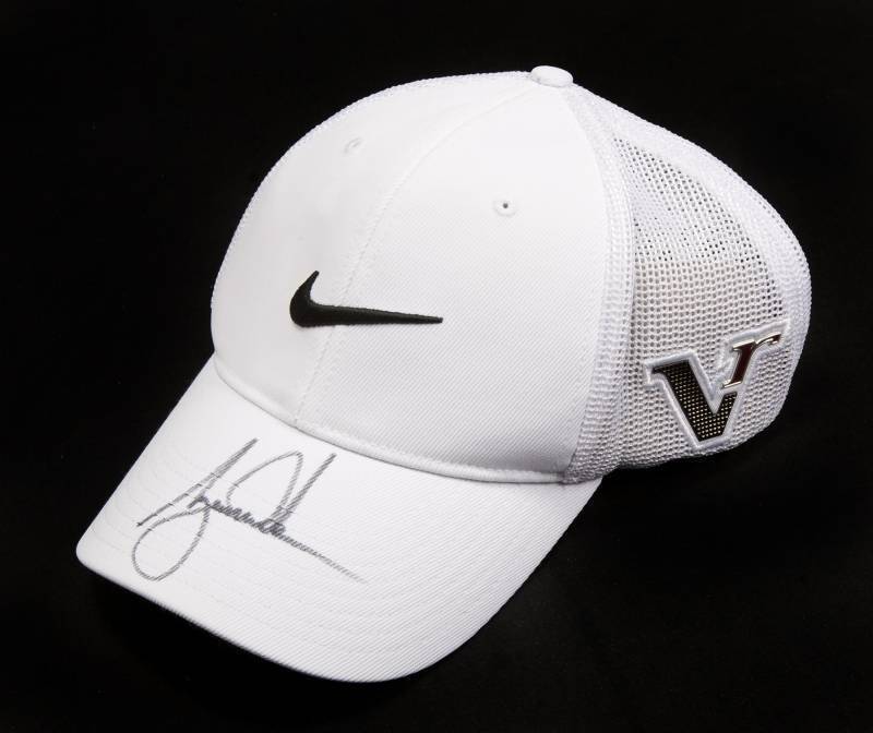 TIGER WOODS SIGNED GOLF HAT