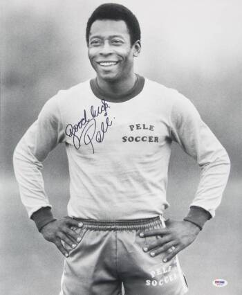 PELE SIGNED AND INSCRIBED PHOTOGRAPH